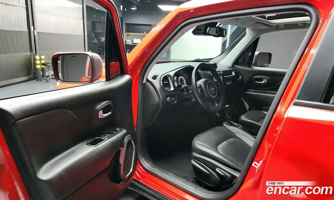 Jeep Renegade 2021 2.4 Автомат в Москве № 169655, фото 8