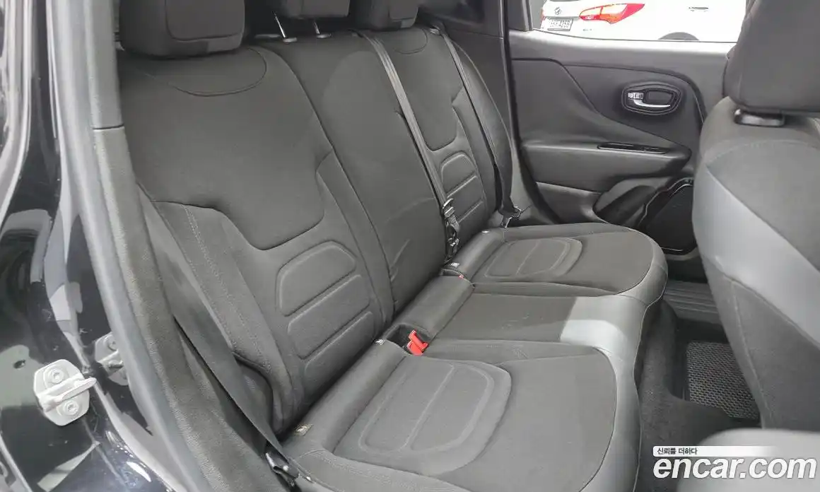 Jeep Renegade 2016 2.0 Автомат в Москве № 169891, фото 16