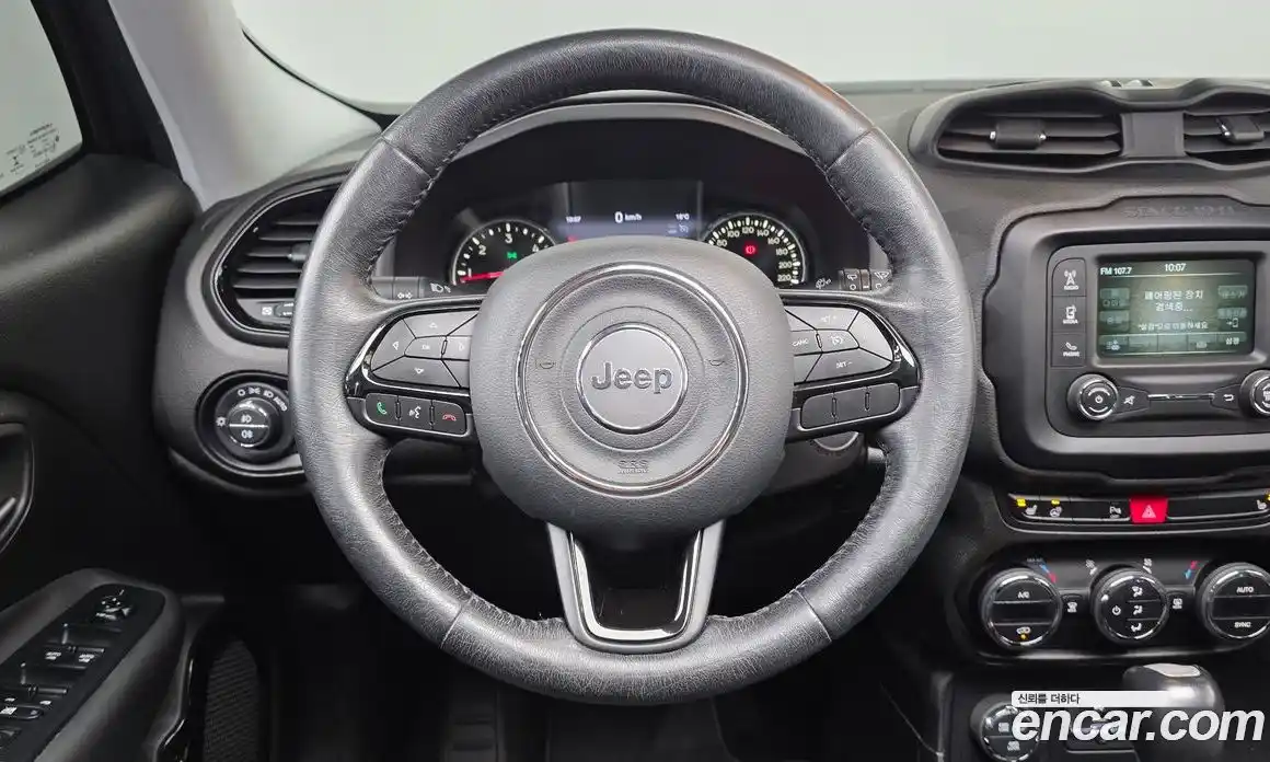 Jeep Renegade 2016 2.0 Автомат в Москве № 169891, фото 17