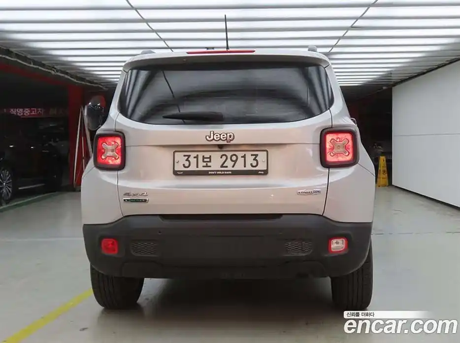 Jeep Renegade 2015 2.0 Автомат в Москве № 170039, фото 3