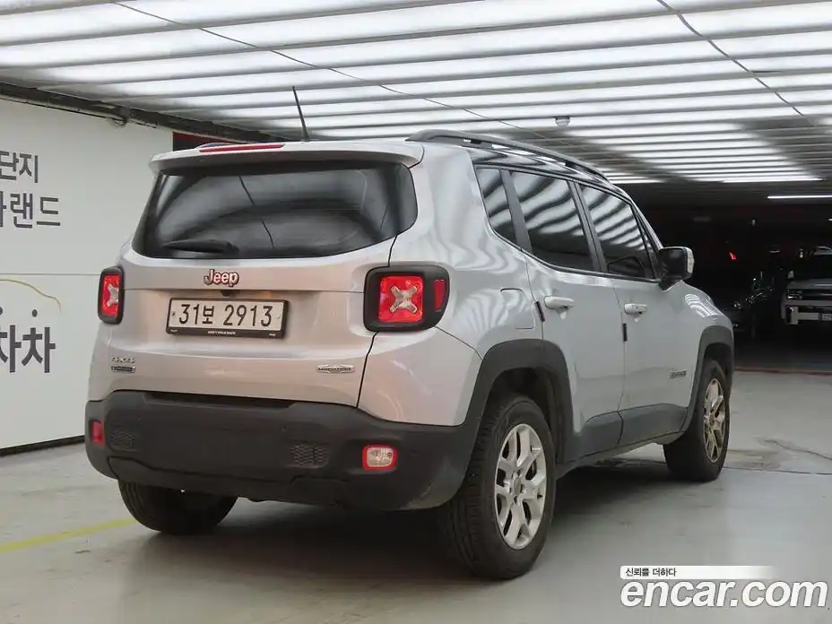 Jeep Renegade 2015 2.0 Автомат в Москве № 170039, фото 4