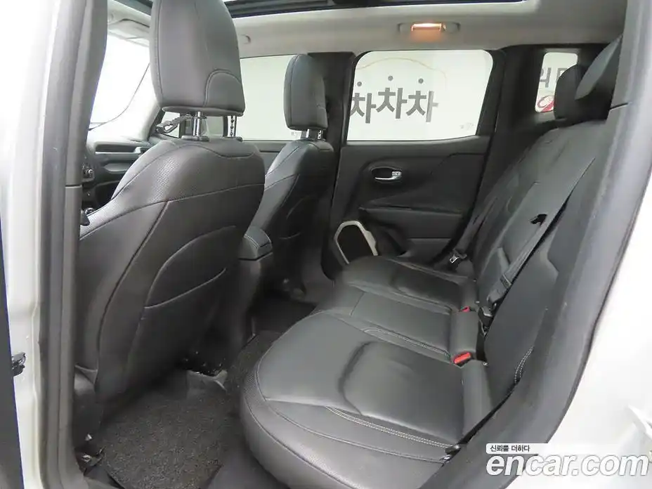 Jeep Renegade 2015 2.0 Автомат в Москве № 170039, фото 6