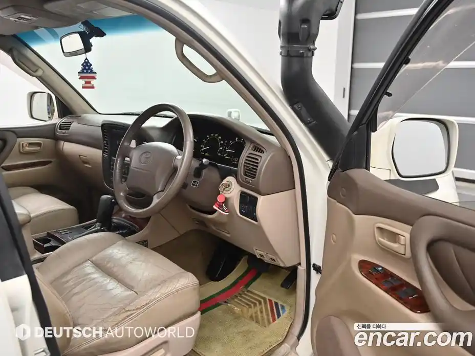 Toyota Land Cruiser 2000 4.7 Автомат в Москве № 170371, фото 11