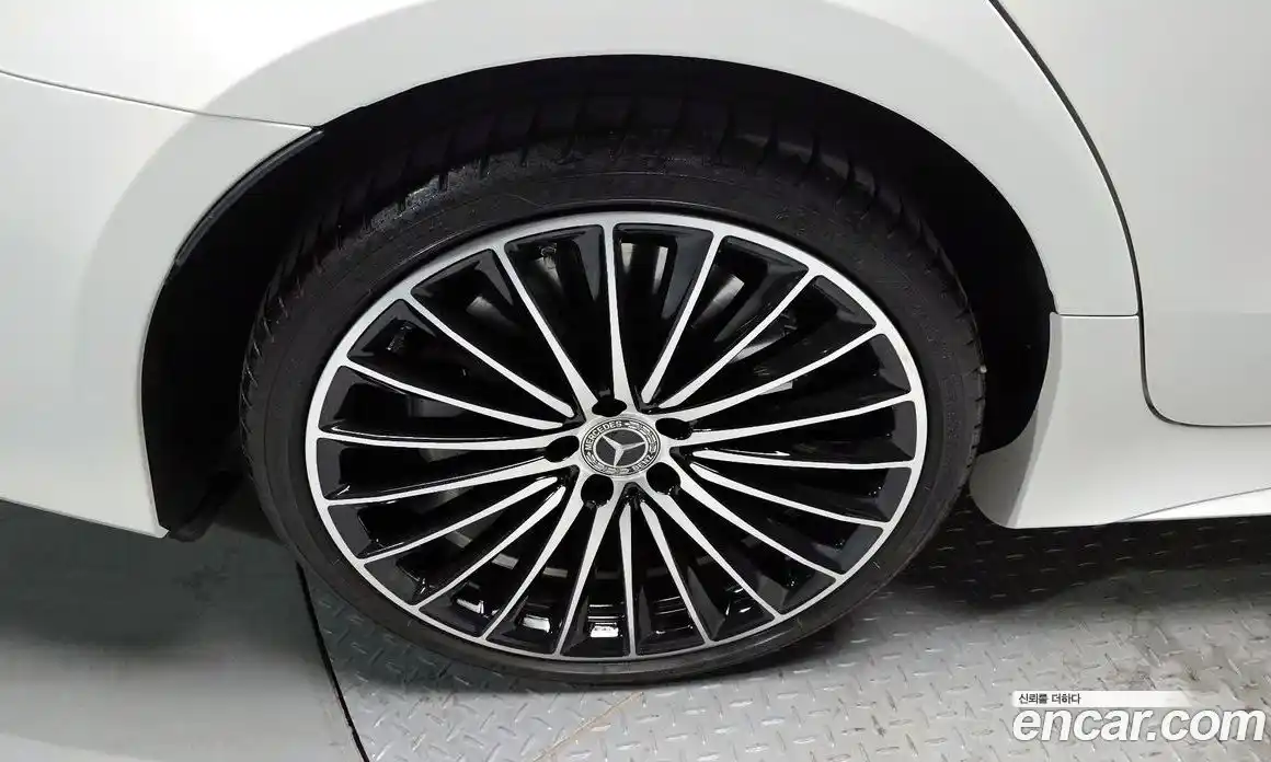 Mercedes-Benz CLS-Class 2023 3.0 Автомат в Москве № 178617, фото 5