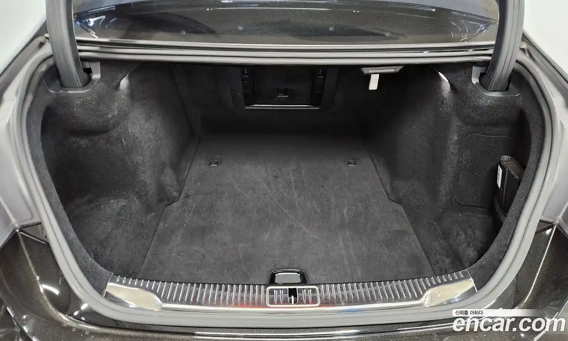 Mercedes-Benz S-Class 2024 4.0 Автомат в Москве № 178880, фото 19