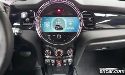 Mini Cooper 2023 1.5 Автомат в Москве № 182893, миниатюра 11