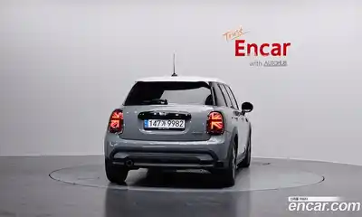 Mini Cooper 2023 1.5 Автомат в Москве № 182893, миниатюра 12