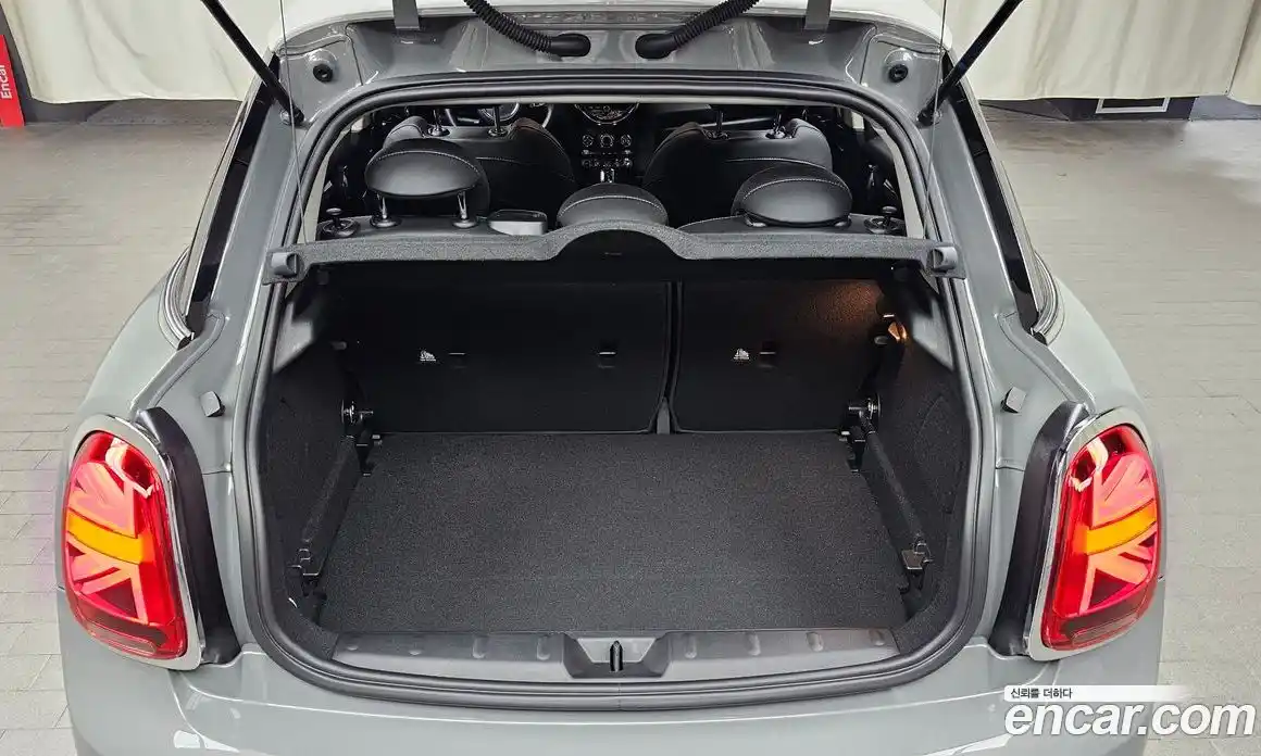 Mini Cooper 2023 1.5 Автомат в Москве № 182893, фото 9