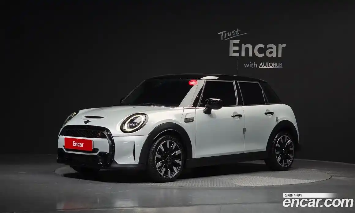 Mini Cooper 2022 2.0 Автомат в Москве № 188489, фото 17