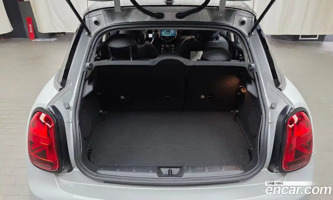 Mini Cooper 2022 2.0 Автомат в Москве № 188489, фото 8