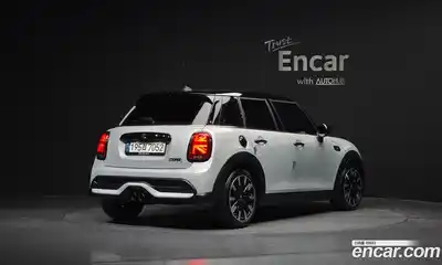 Mini Cooper 2022 2.0 Автомат в Москве № 188489, миниатюра 9