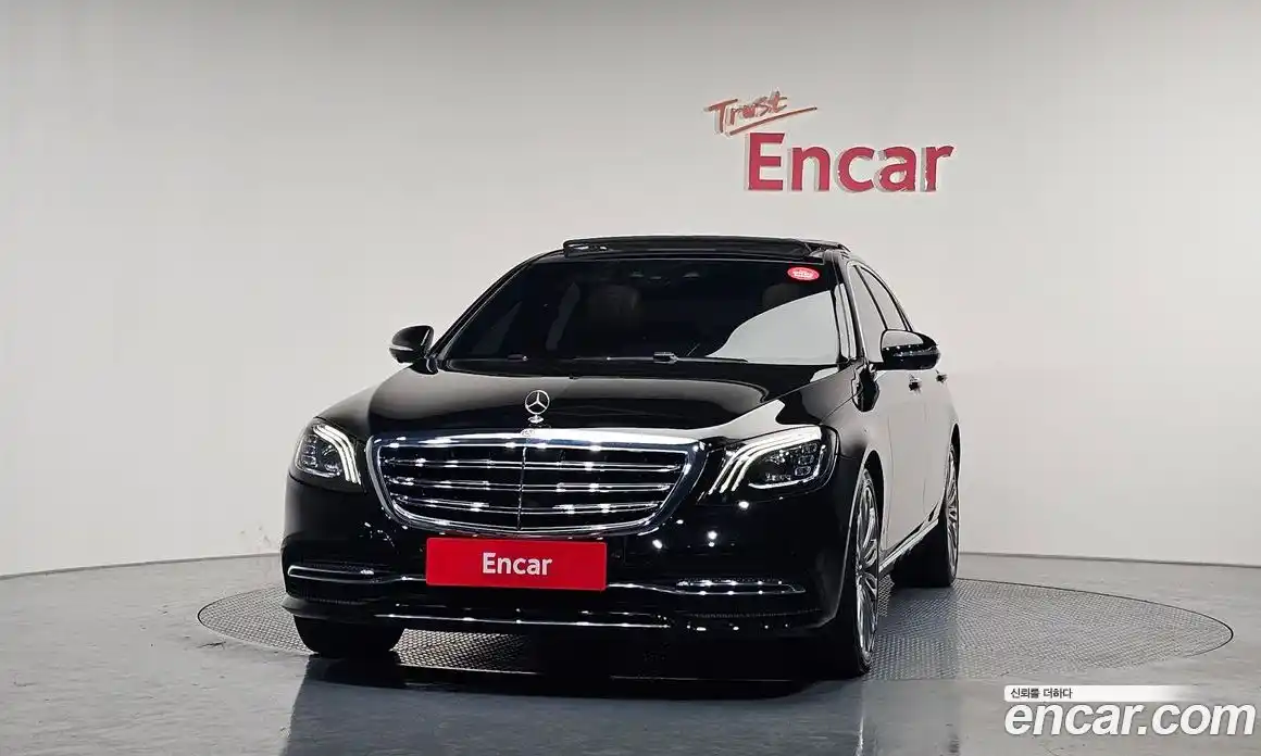 Mercedes-Benz S-Class 2018 4.0 Автомат в Москве № 194735, фото 3