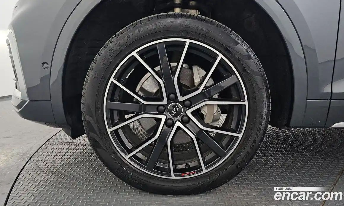 Audi Q5 2022 2.0 Автомат в Москве № 196220, фото 13