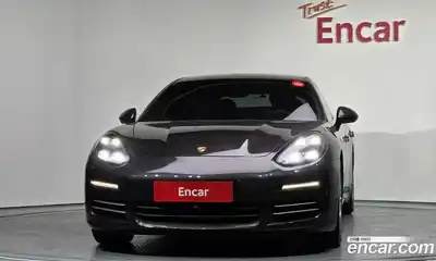 Porsche Panamera, 2016