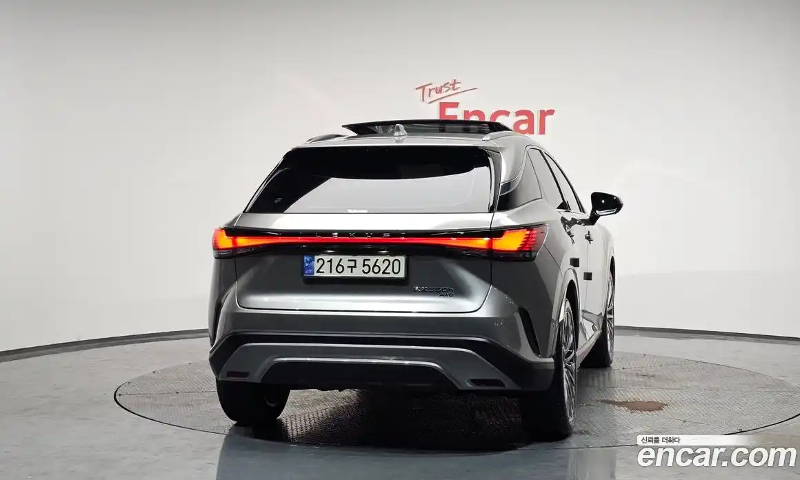 Lexus RX 2025 2.5 Автомат в Москве № 198729, фото 4