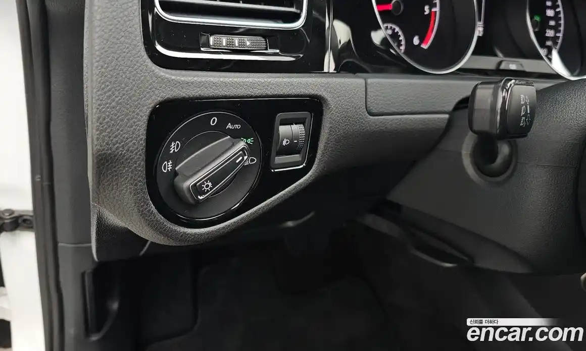 Volkswagen Golf 2014 1.6 Автомат в Москве № 198925, фото 11