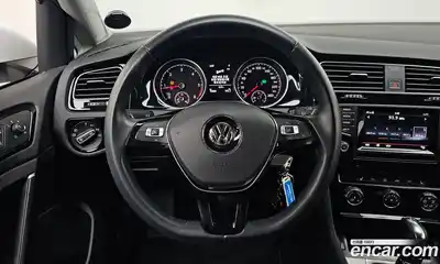 Volkswagen Golf 2014 1.6 Автомат в Москве № 198925, миниатюра 2