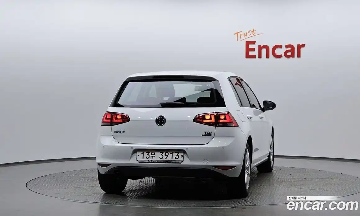 Volkswagen Golf 2014 1.6 Автомат в Москве № 198925, фото 4