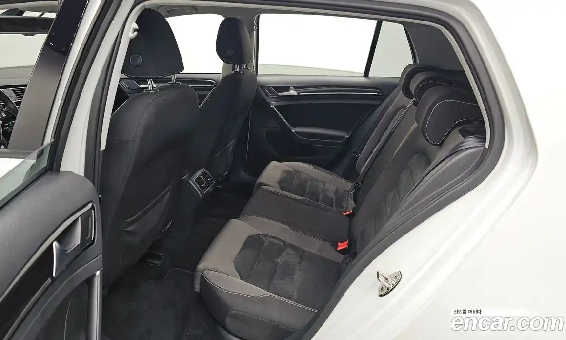 Volkswagen Golf 2014 1.6 Автомат в Москве № 198925, фото 8