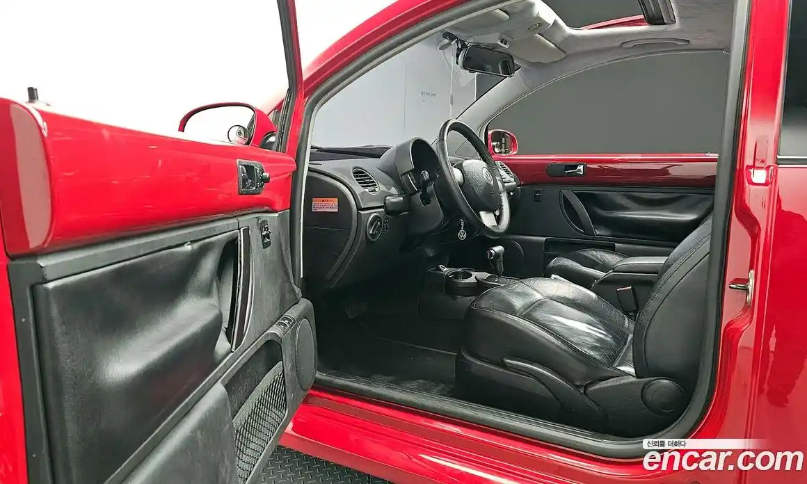 Volkswagen Beatle 2007 2.0 Автомат в Москве № 199199, фото 5