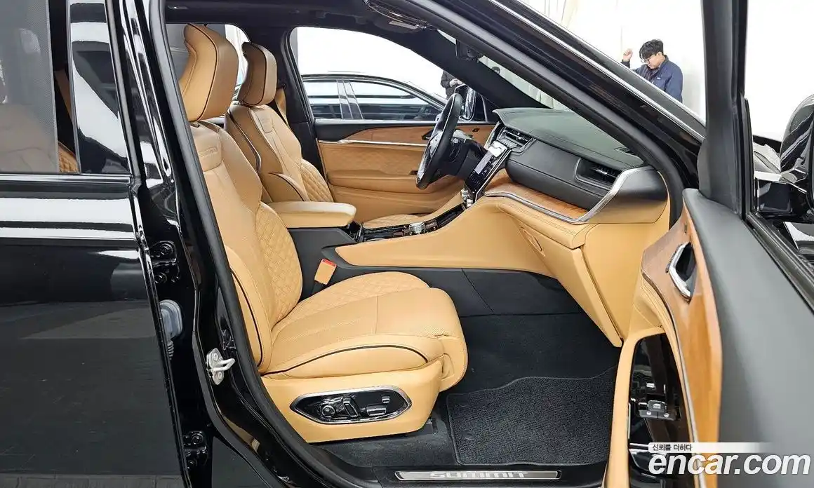 Jeep Cherokee 2023 2.0 Автомат в Москве № 199453, фото 13