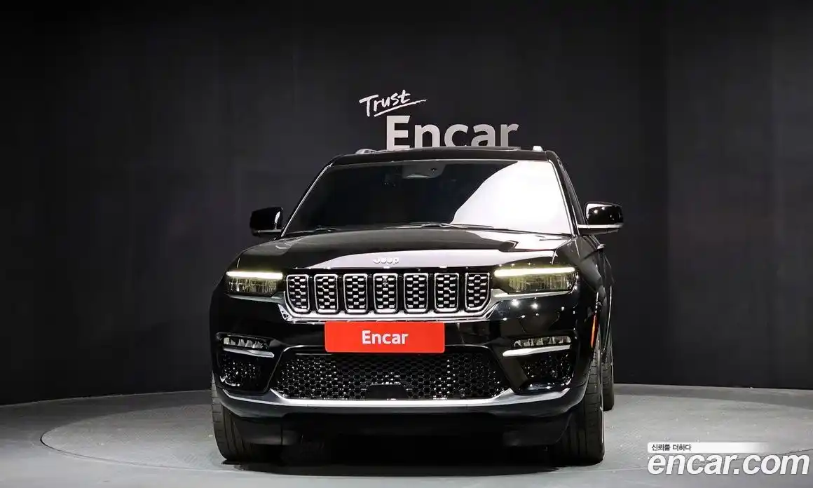 Jeep Cherokee 2023 2.0 Автомат в Москве № 199453, фото 19