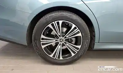 Mercedes-Benz E-Class, 2025