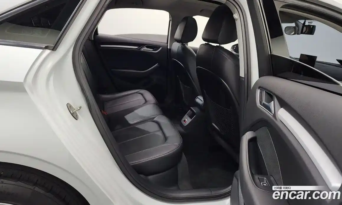 Audi A3 2015 1.6 Автомат в Москве № 205914, фото 19