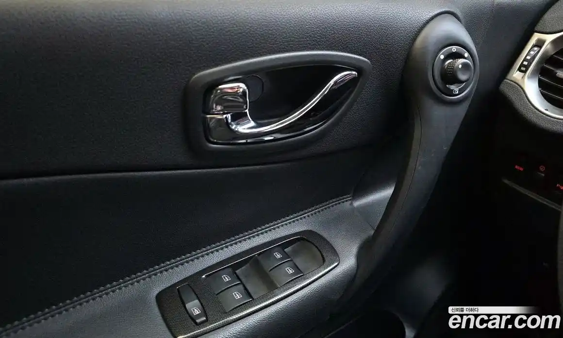 Renault QM5 2015 2.0 Автомат в Москве № 206108, фото 18