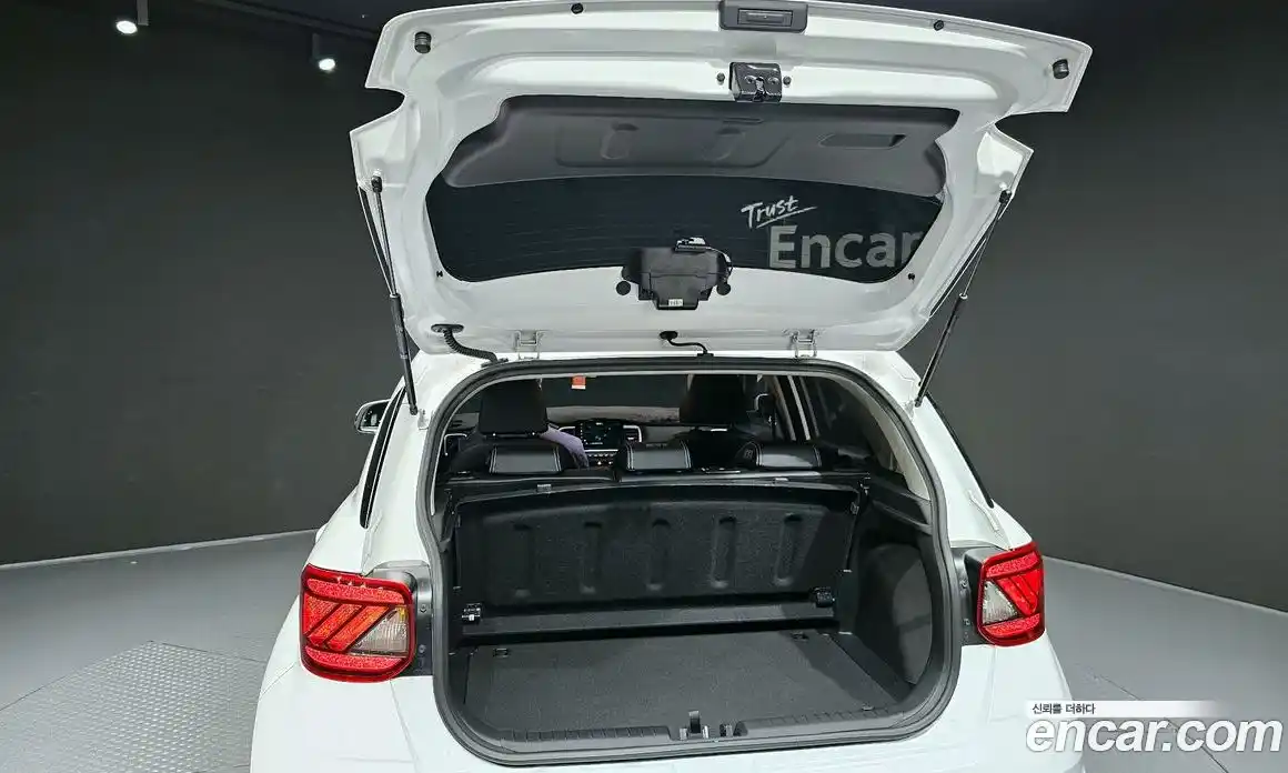 Hyundai Venue 2023 1.6 Автомат в Москве № 209449, фото 18