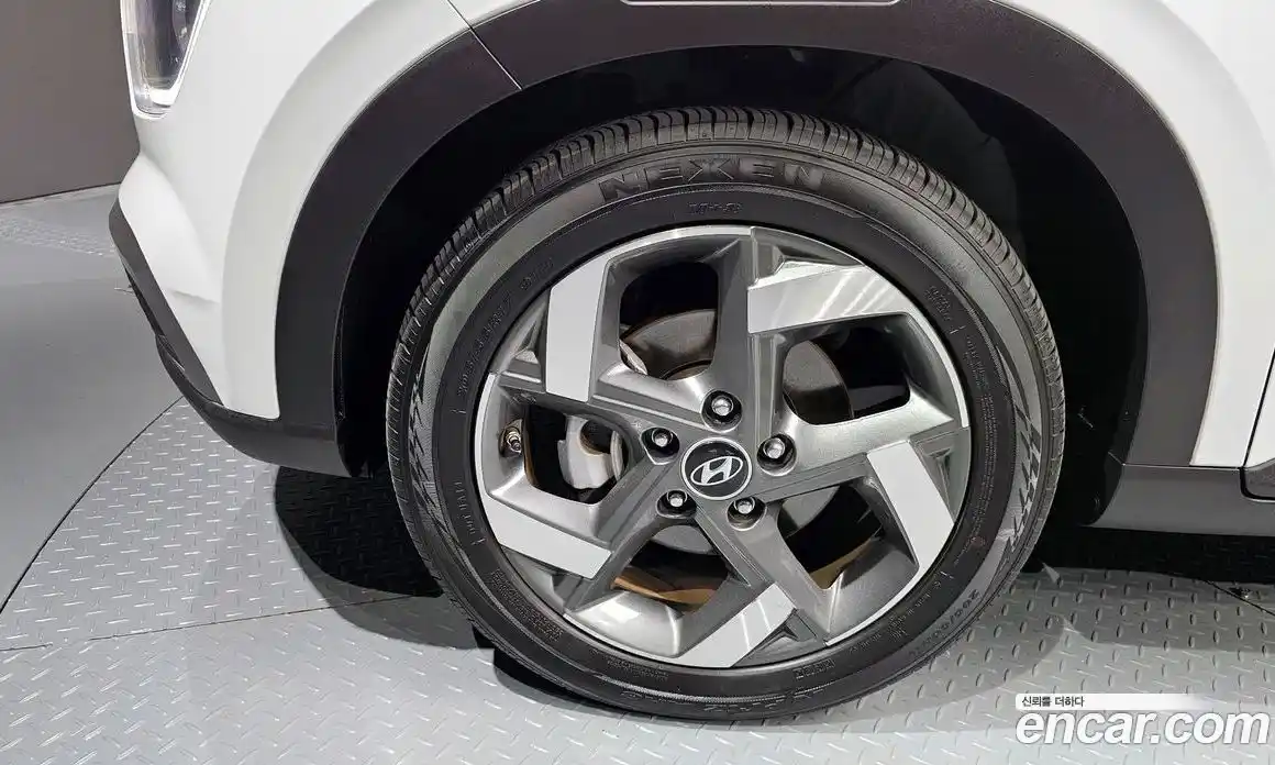 Hyundai Venue 2023 1.6 Автомат в Москве № 209449, фото 3