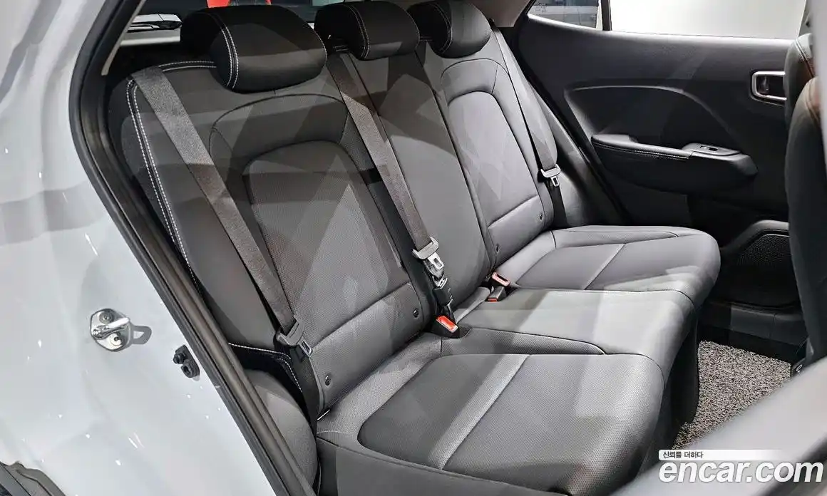 Hyundai Venue 2023 1.6 Автомат в Москве № 209449, фото 4