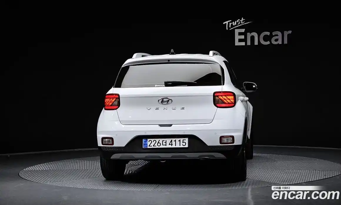 Hyundai Venue 2023 1.6 Автомат в Москве № 209449, фото 5