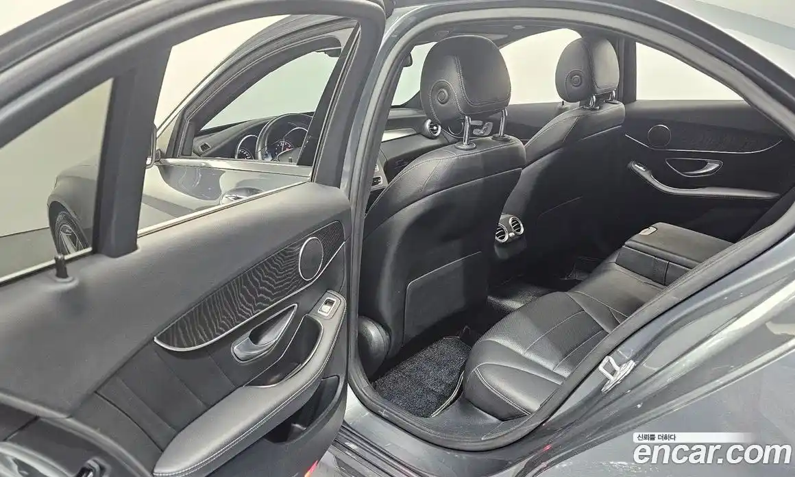 Mercedes-Benz C-Class 2017 2.0 Автомат в Москве № 212195, фото 1