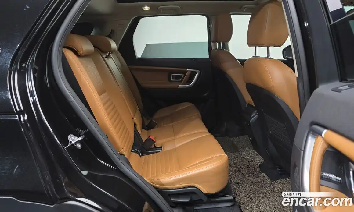 Land Rover Discovery Sport 2018 2.0 Автомат в Москве № 213799, фото 10