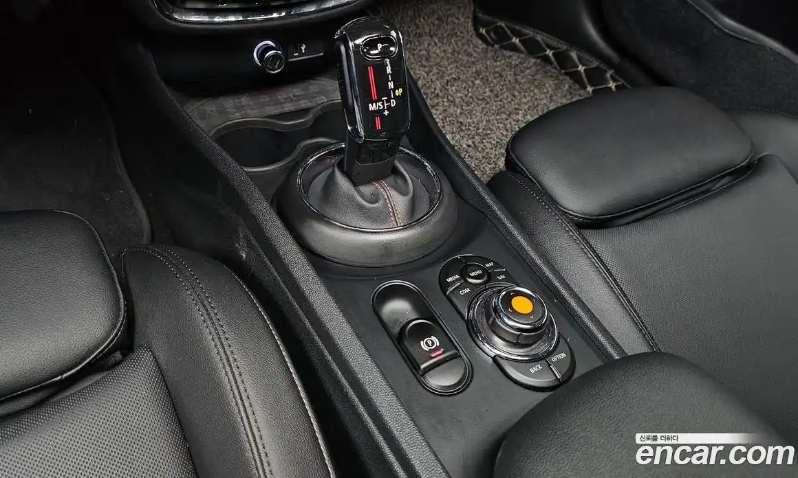 Mini Clubman 2021 2.0 Автомат в Москве № 214133, фото 12