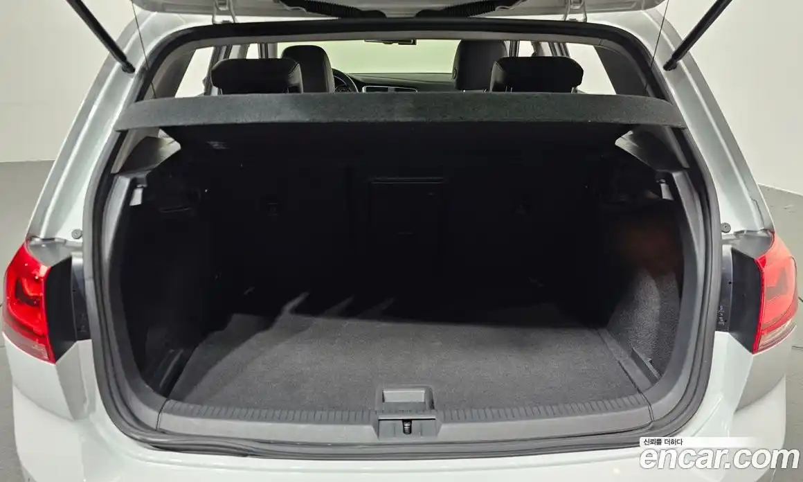 Volkswagen Golf 2015 2.0 Автомат в Москве № 215230, фото 4