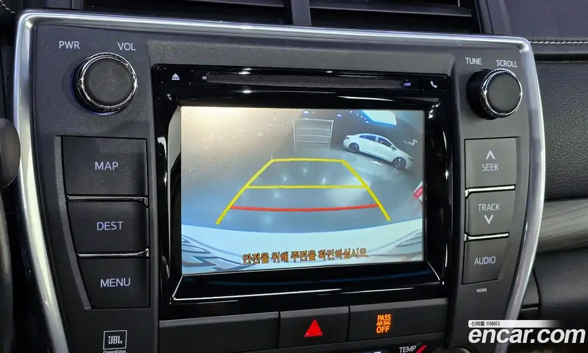 Toyota Camry 2015 2.5 Автомат в Москве № 215507, фото 15