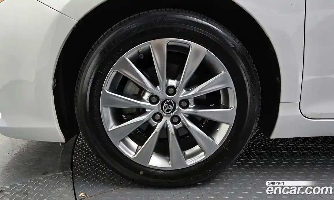 Toyota Camry 2015 2.5 Автомат в Москве № 215507, фото 4