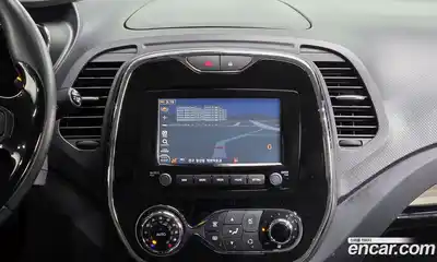 Renault QM3 2015 1.5 Автомат в Москве № 225934, миниатюра 4