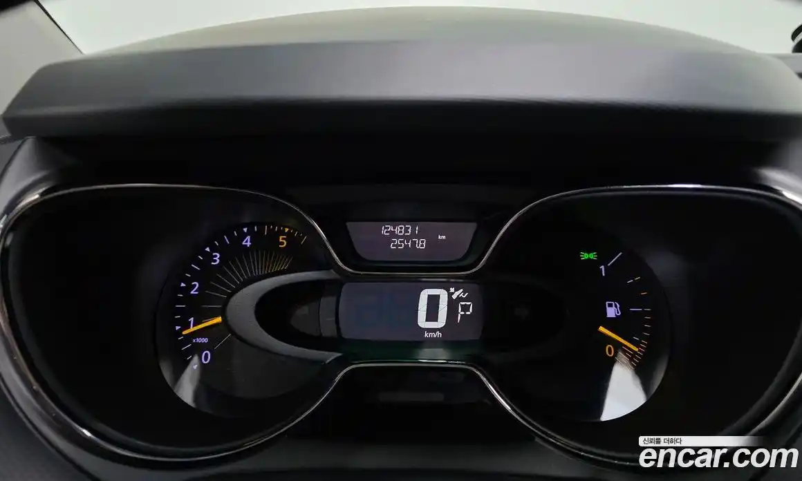 Renault QM3 2015 1.5 Автомат в Москве № 225934, фото 6