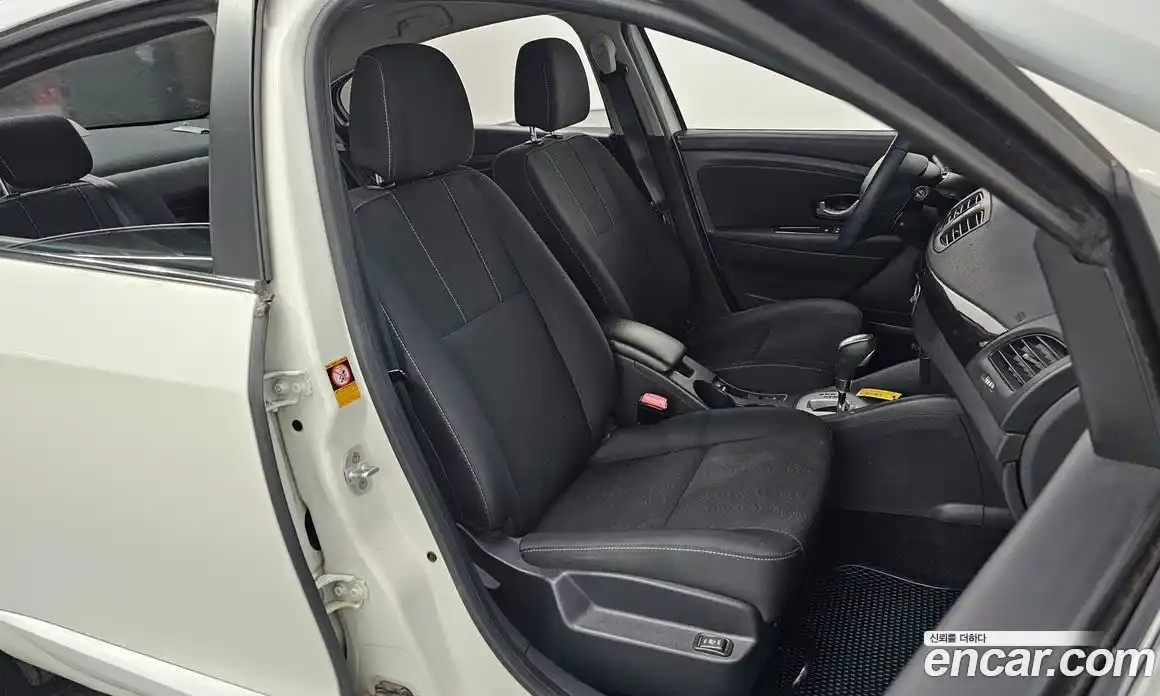 Renault SM3 2014 1.6 Автомат в Москве № 226341, фото 8