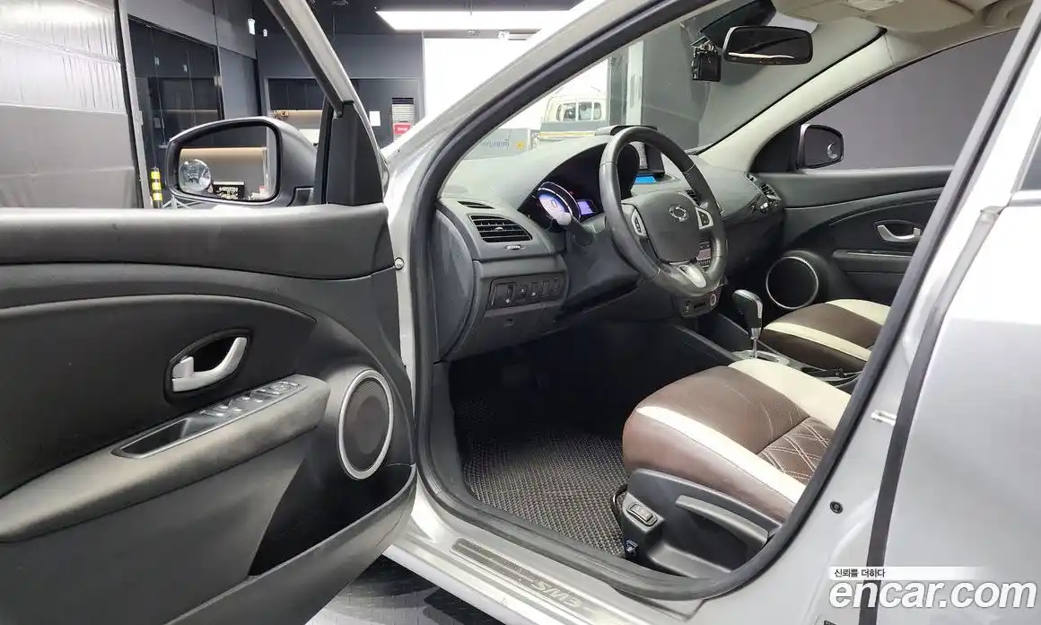 Renault SM3 2014 1.6 Автомат в Москве № 226811, фото 13