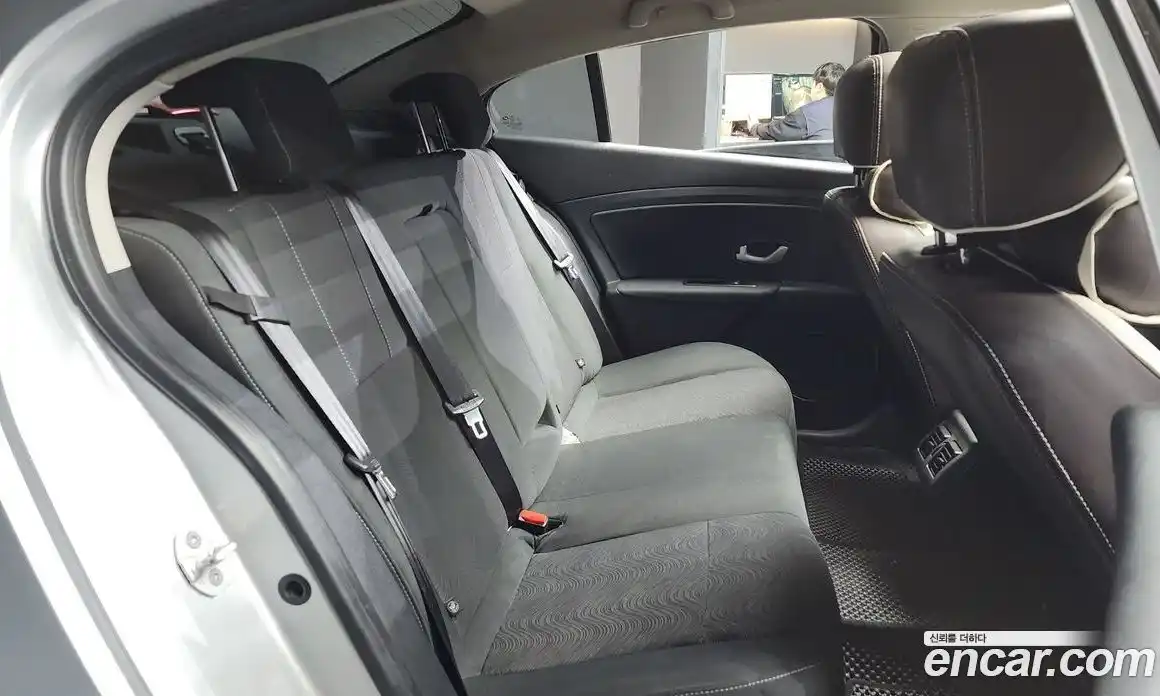 Renault SM3 2014 1.6 Автомат в Москве № 226811, фото 19