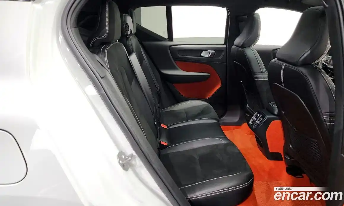 Volvo XC40 2021 2.0 Автомат в Москве № 227891, фото 16