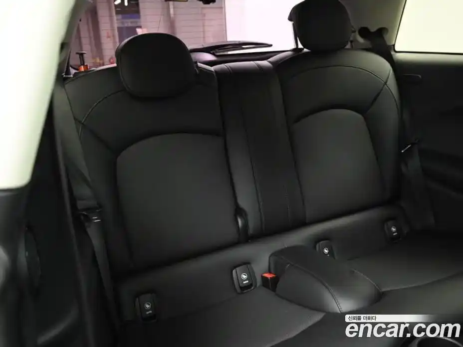 Mini Cooper 2017 1.5 Автомат в Москве № 228082, фото 12