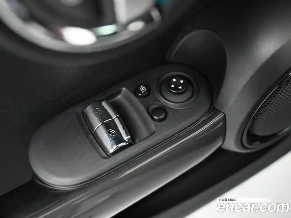 Mini Cooper 2017 1.5 Автомат в Москве № 228082, фото 17