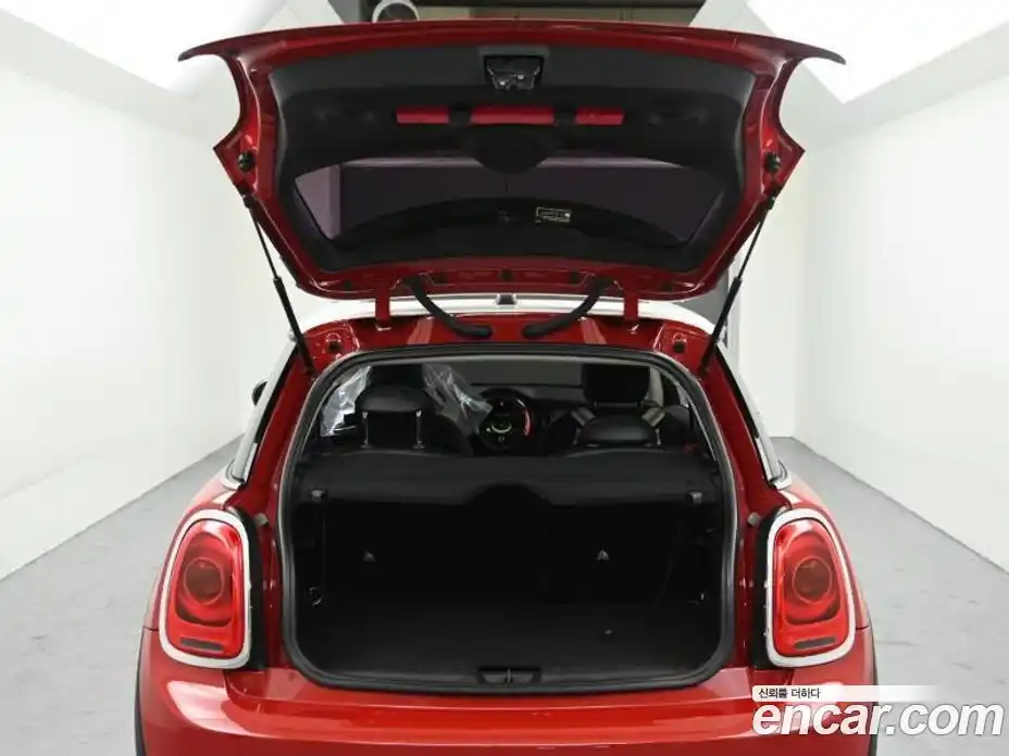 Mini Cooper 2017 1.5 Автомат в Москве № 228082, фото 20