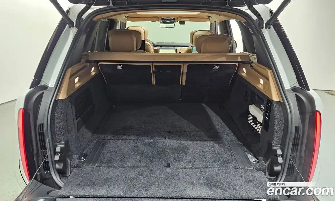 Land Rover Range-Rover 2024 4.4 Автомат в Москве № 231182, фото 16