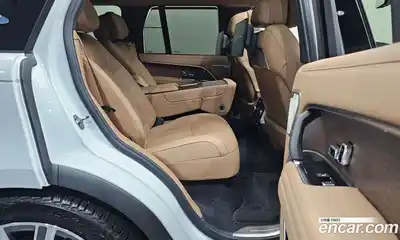 Land Rover Range-Rover 2024 4.4 Автомат в Москве № 231182, миниатюра 7